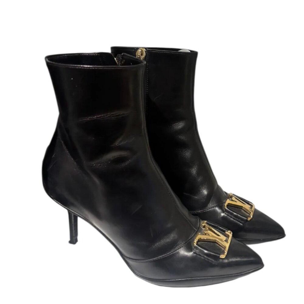 Louis Vuitton Black Booties, 34